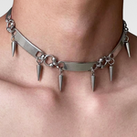 choker-necklace-with-spikes-1.png