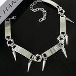 choker-necklace-with-spikes-4.png