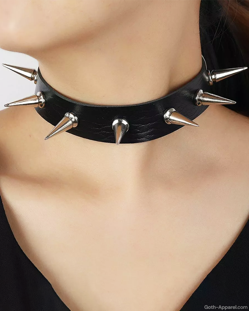 Choker With Spikes