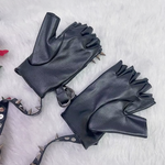 fingerless-leather-gloves-with-spikes-4.png