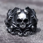 goth-skull-ring-3.png