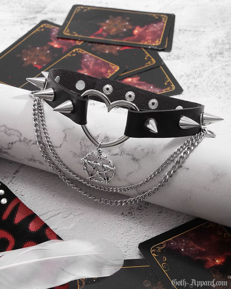 goth-spiked-choker-4.png