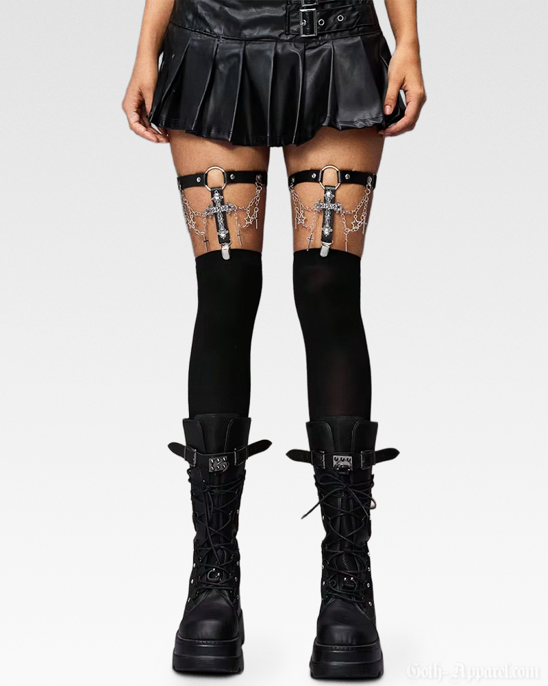 gothic-leg-garter-2.png