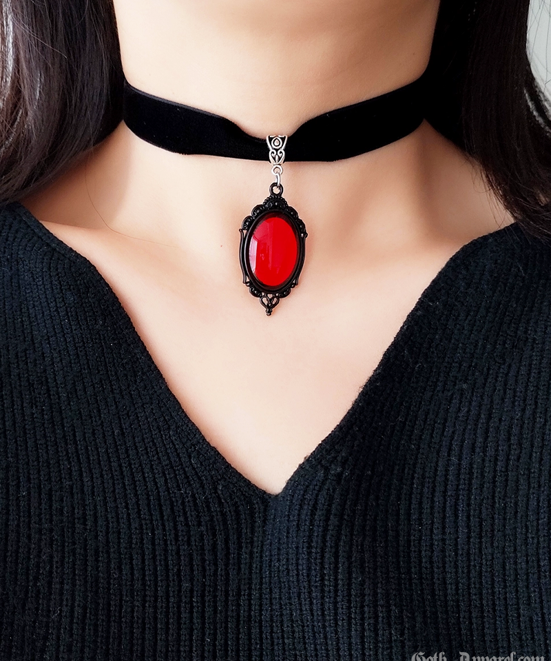 Gothic Velvet Choker
