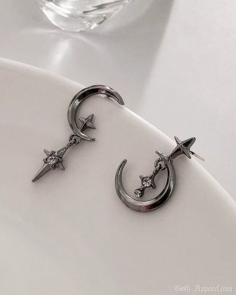 moon-and-star-earrings-3.png