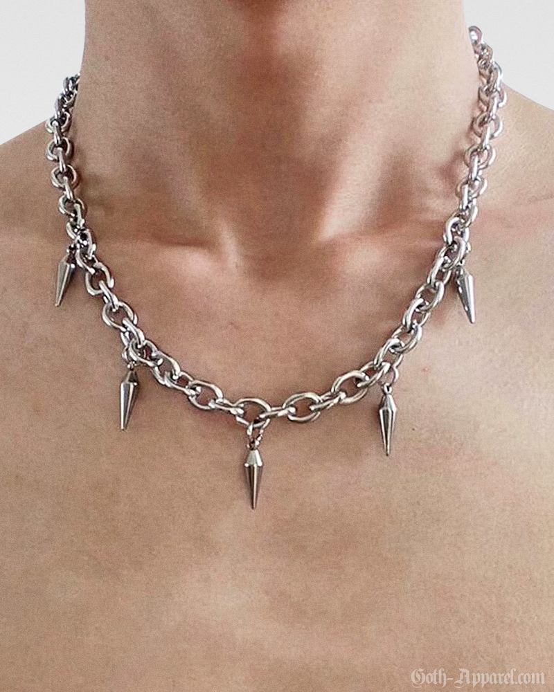 necklace-with-spikes-1.png