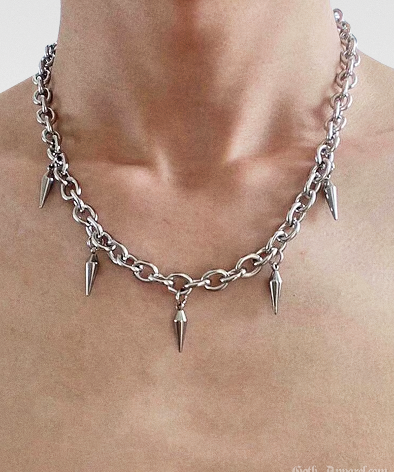 necklace-with-spikes-1.png