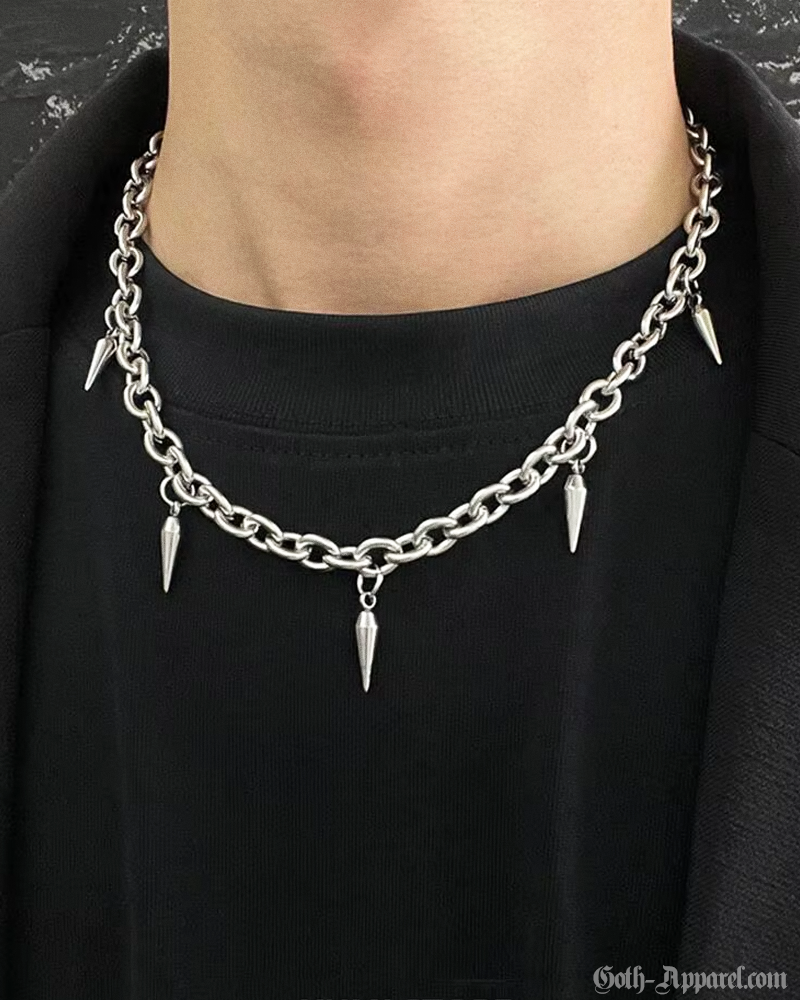 necklace-with-spikes-2.png