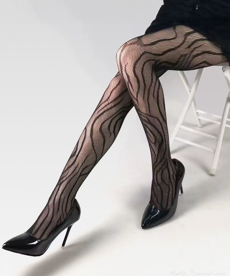 patterned-fishnet-tights-1.png