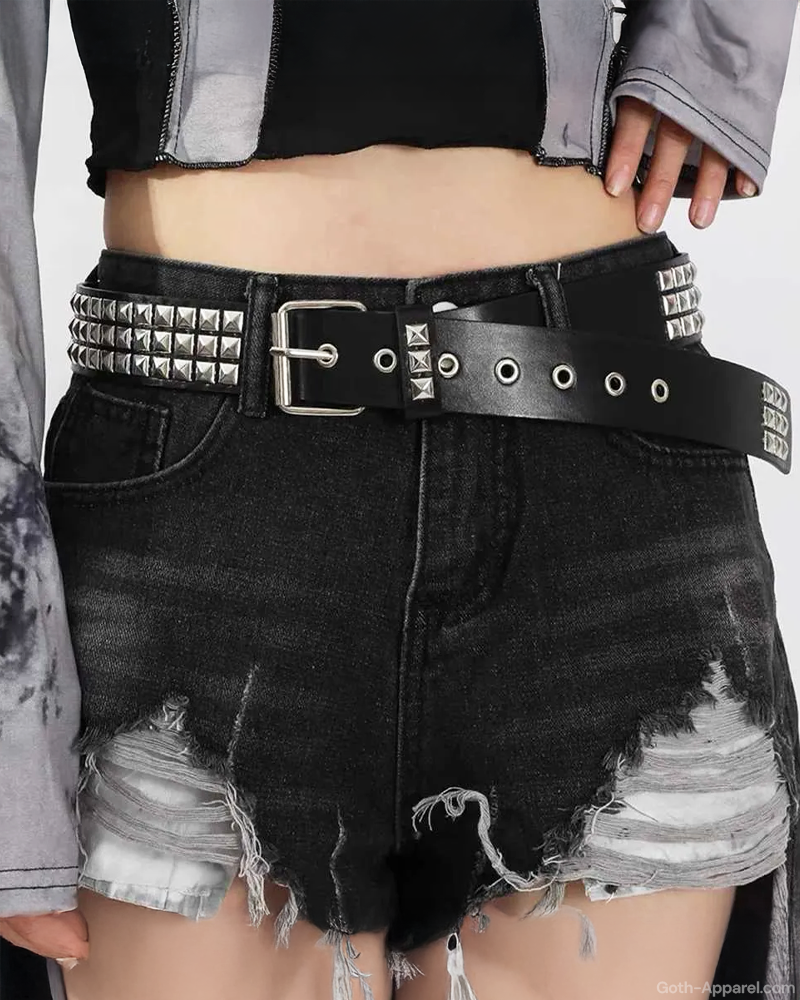 Pyramid Studded Belt