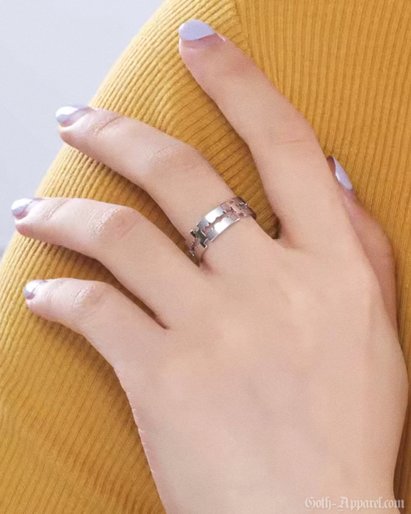 razor-blade-ring-2.png