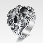 skull-and-snake-ring-1.png
