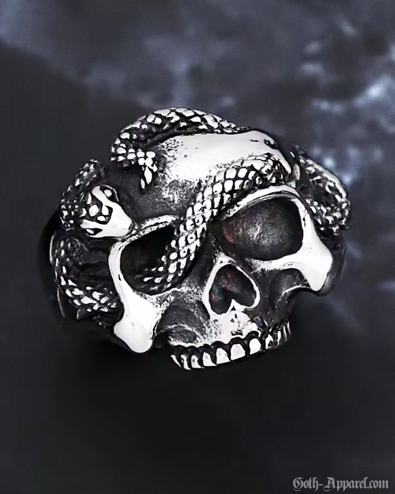 skull-and-snake-ring-2.png