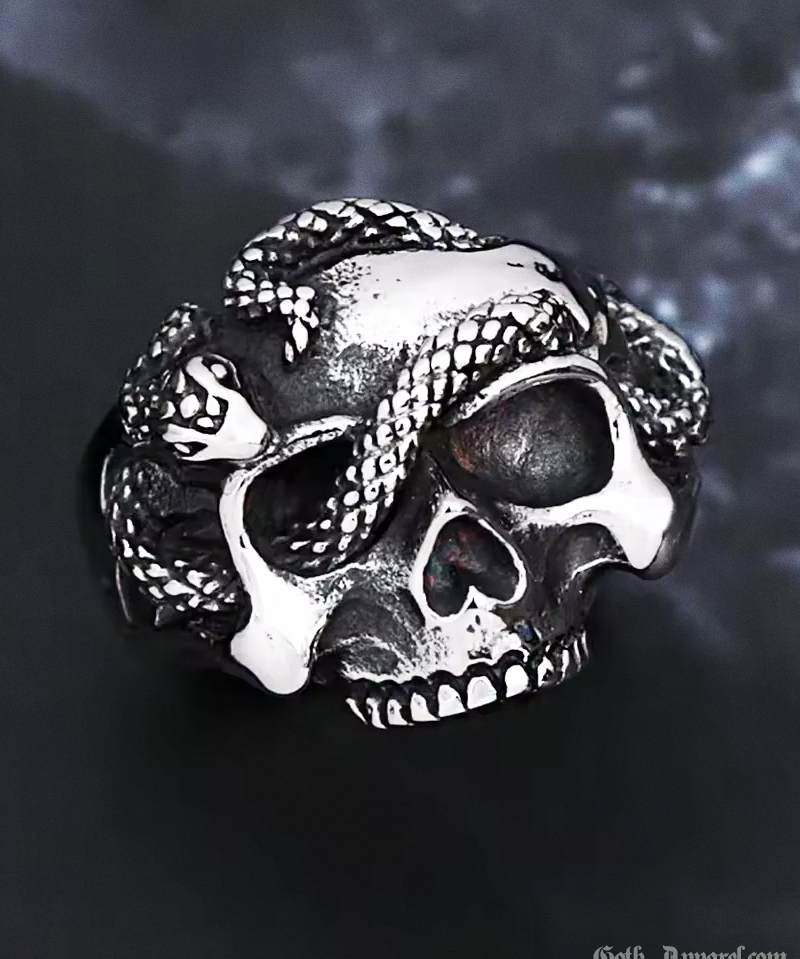 skull-and-snake-ring-2.png