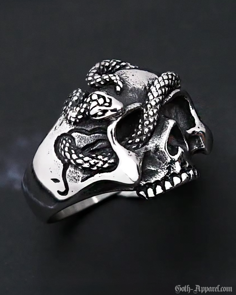 skull-and-snake-ring-3.png