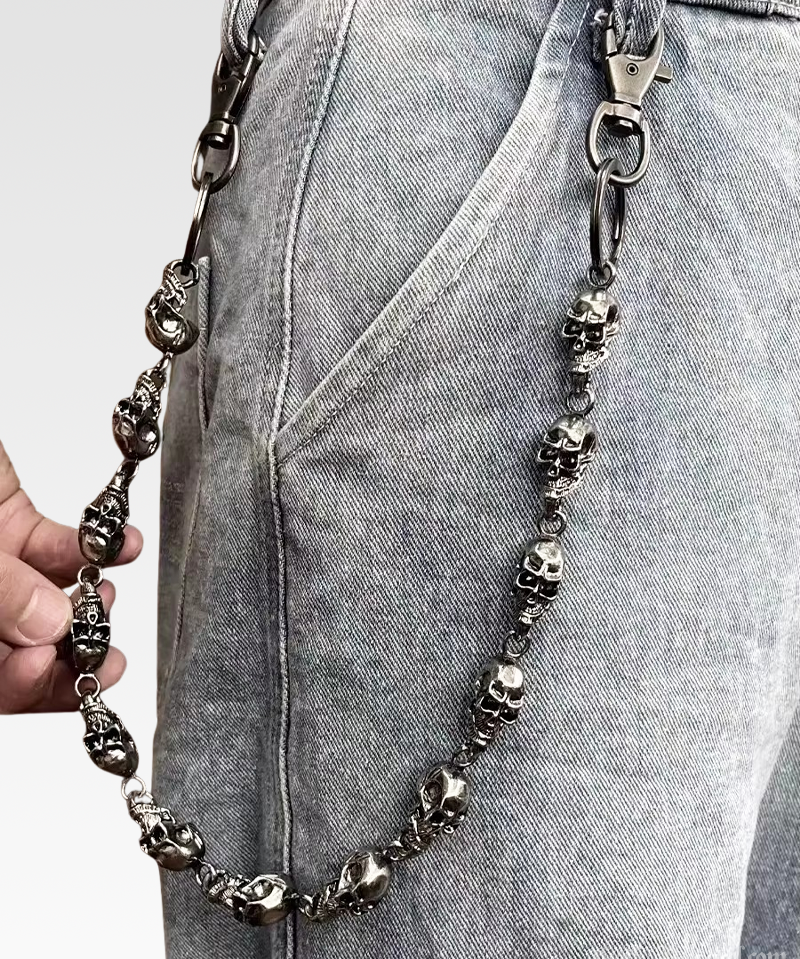 skull-pants-chain-1.png