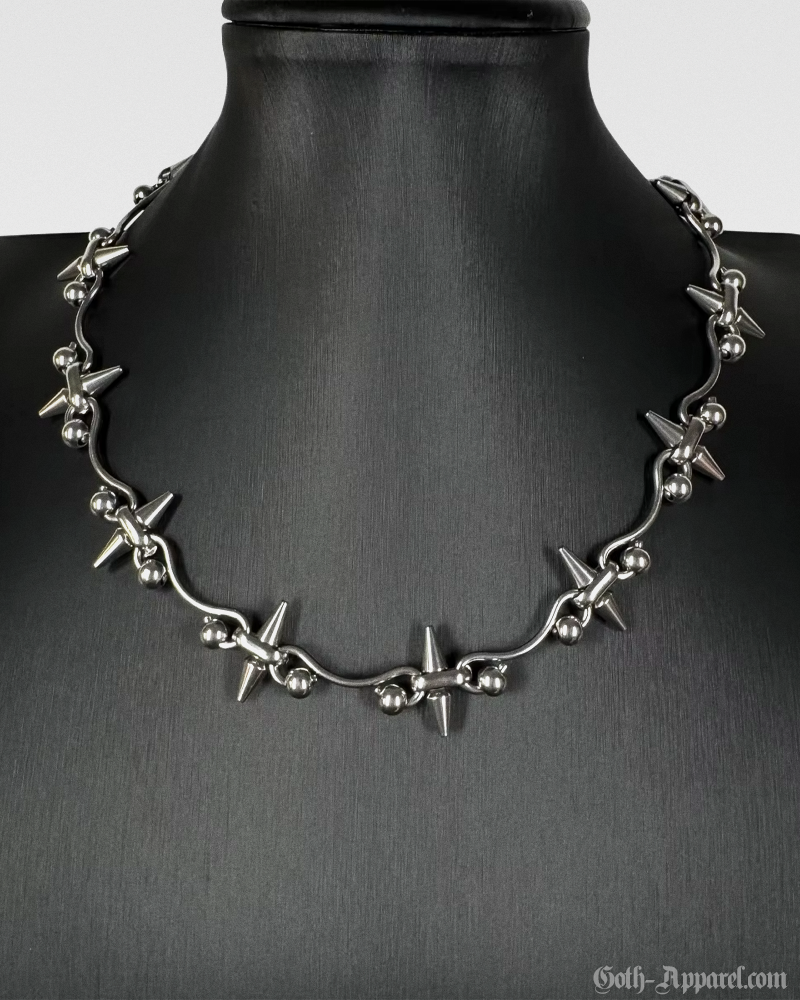 spiked-necklace-4.png
