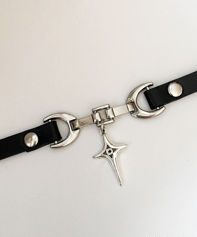 star-leather-choker-2.png