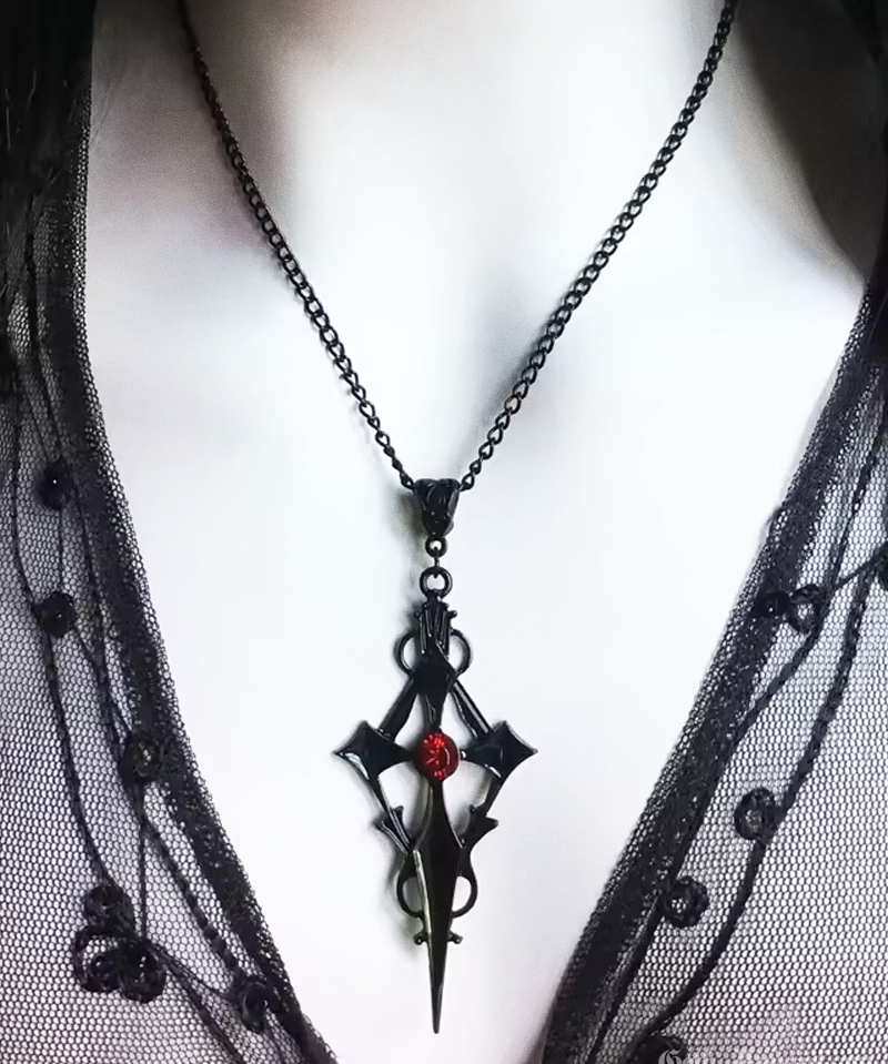 vampire-cross-necklace-2.png