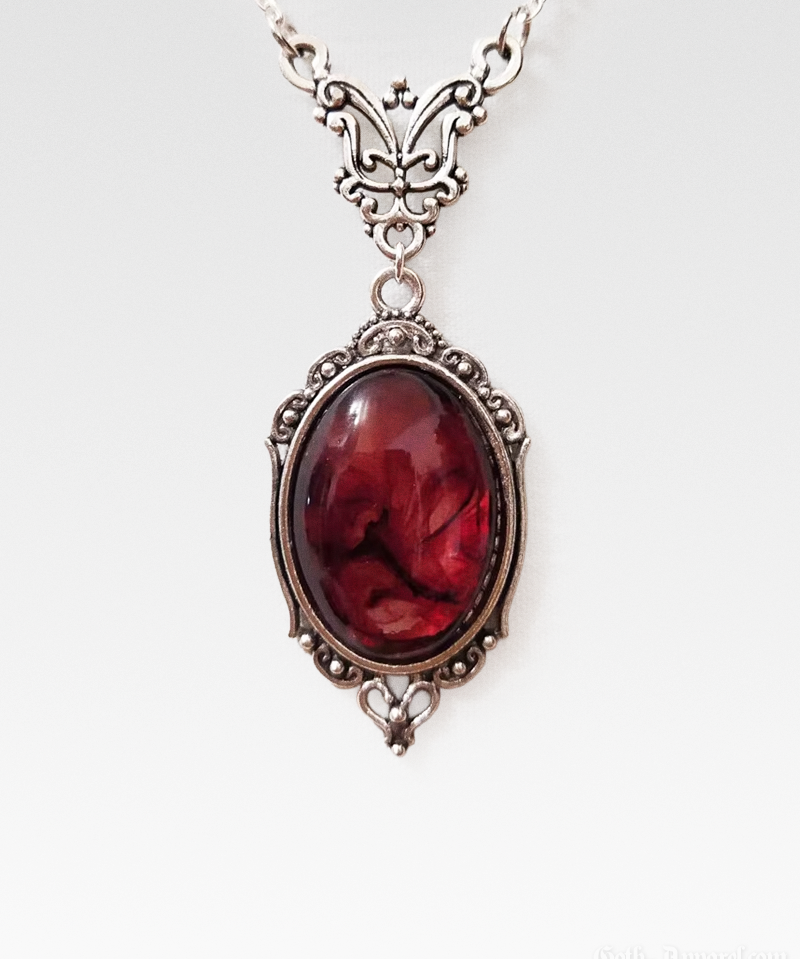 victorian-pendant-necklace-1.png